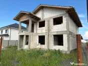 Casa la rosu, 190 mp, zona Magnolia