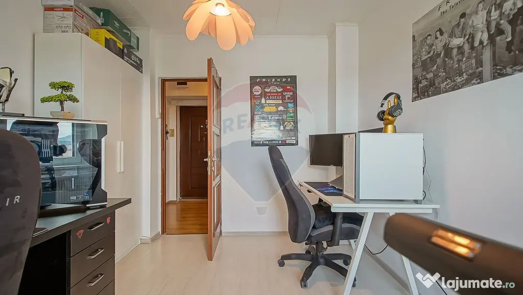 3 Camere Decomandat | Apus Spectaculos | Bulevardul Garii