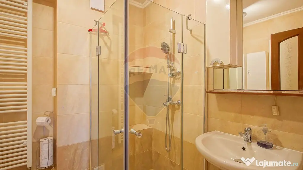 3 Camere Decomandat | Apus Spectaculos | Bulevardul Garii