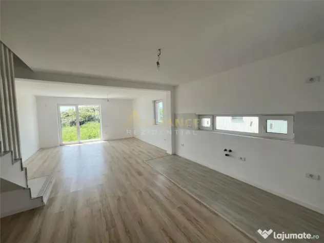 Casa tip duplex - 3 camere - 2 bai