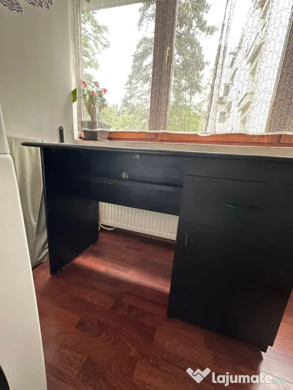 Birou negru elegant