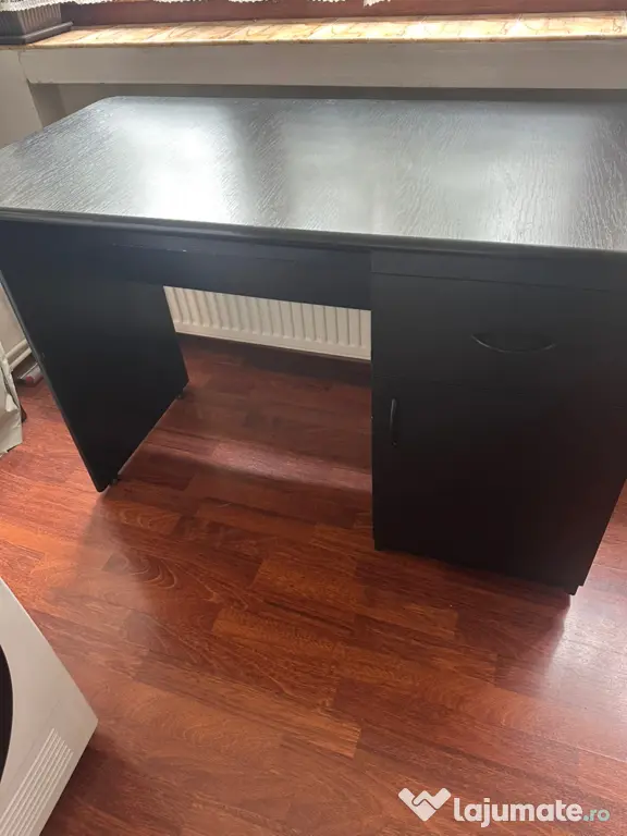 Birou negru elegant