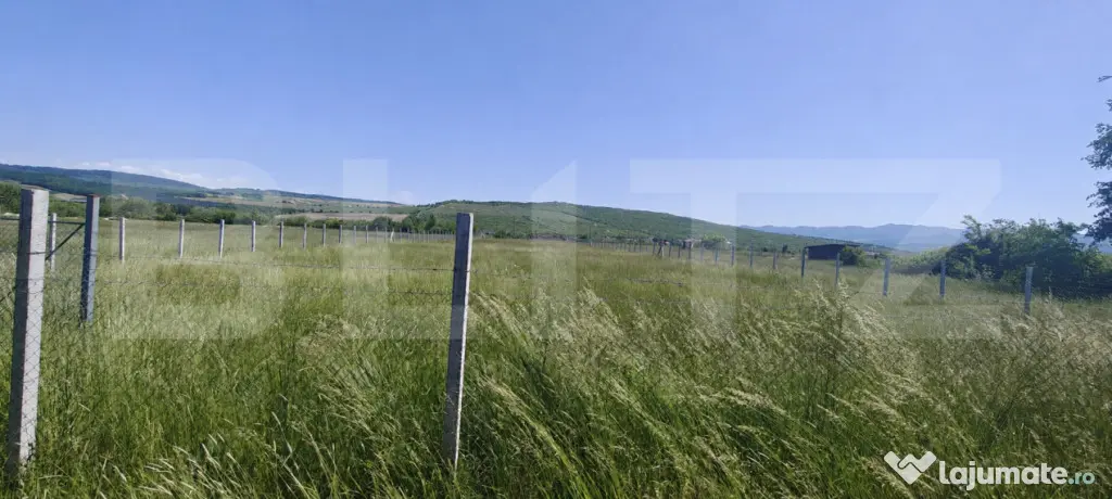Teren intravilan de vânzare, 2650 mp, zona Valea Jelnei