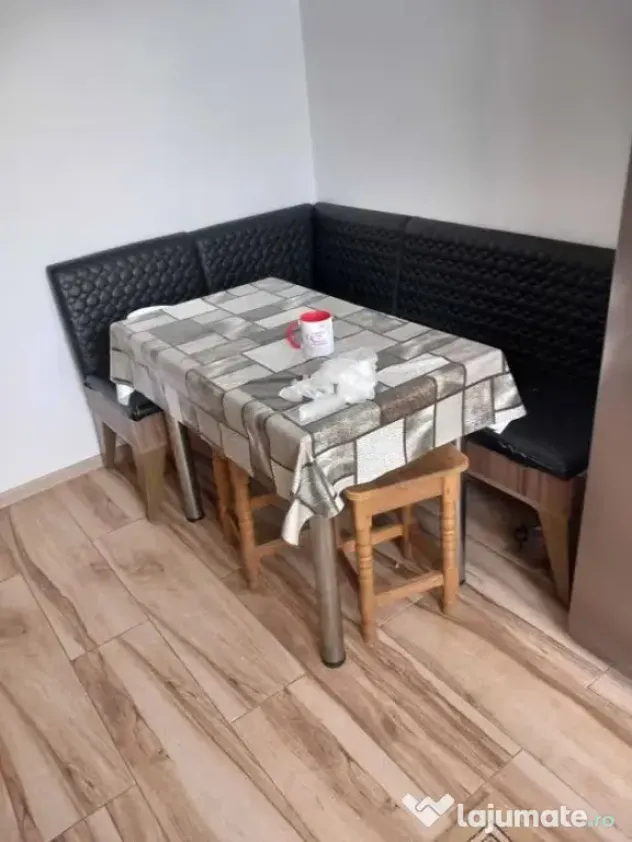 Apartament 4 camere etaj 4 -cartier VEST