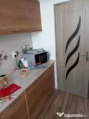 Apartament 4 camere etaj 4 -cartier VEST