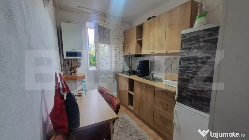 Apartament in bloc tip vila, parter, 50 mp mobilat utilat Sa