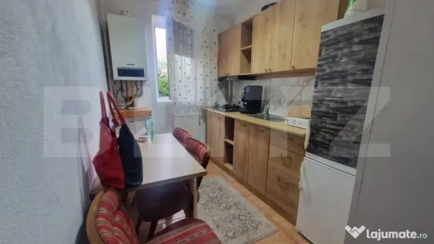 Apartament in bloc tip vila, parter, 50 mp mobilat utilat Sa