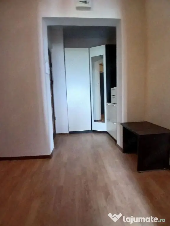 De inchiriat apartament 2 camere Mazepa 2, et. 9, 350 euro