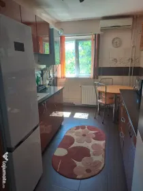 Proprietar, inchiriez apartament cu 3 camere, Lipovei