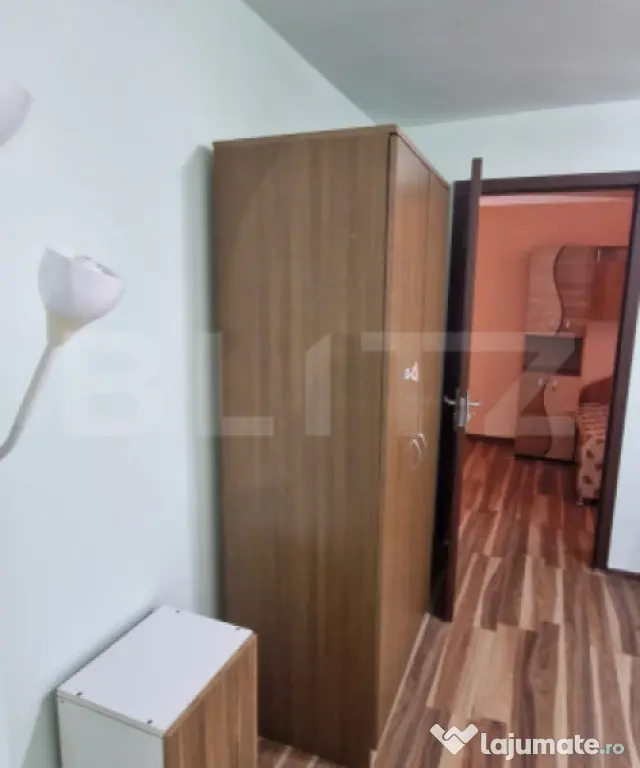 Apartament 3 camere de vânzare