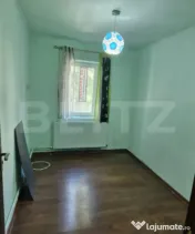 Apartament 3 camere de vânzare 