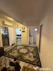 Apartament 4 camere de vanzare, in zona Poarta 6 