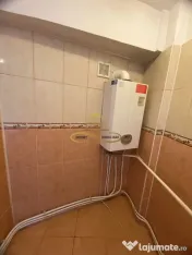 Ap. de vânzare 2 cam. decomandate Moinești-Bacău 