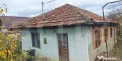 Casa batraneasca si 1320 mp teren, zona Barbatesti 