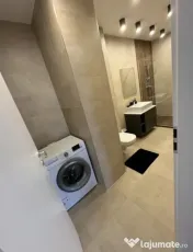 Apartament 2 camere, decomandat - zona Tractorul
