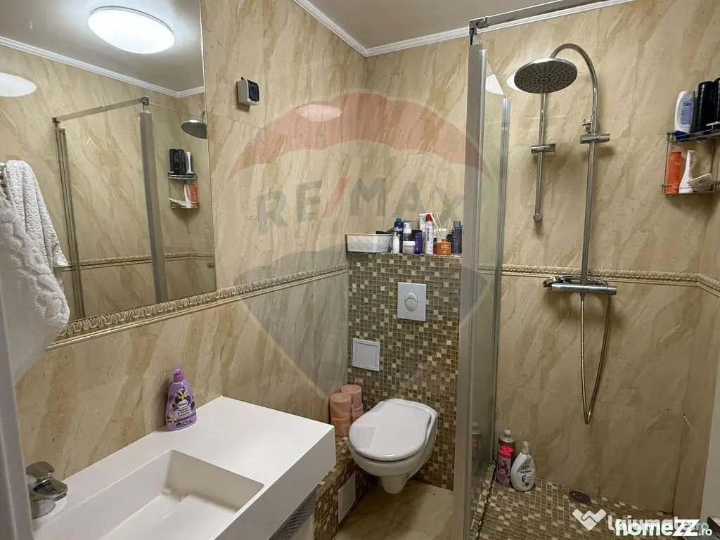 VANZARE Apartament cu 4 camere in zona Dristor