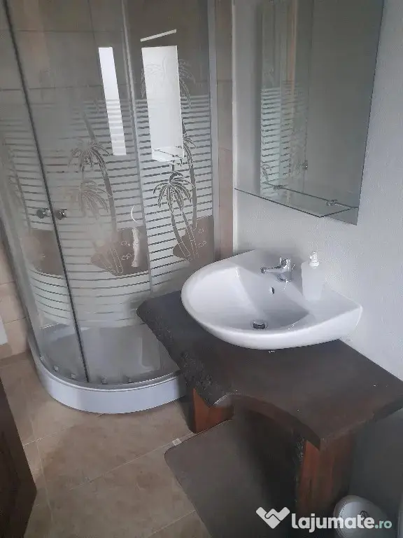 Apartament trei camere in vila situat in Busteni - Busteni (Prahova)