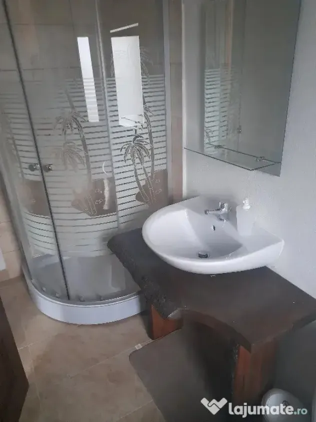 Apartament trei camere in vila situat in Busteni - Busteni (Prahova)