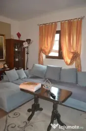 Apartament trei camere in vila situat in Busteni