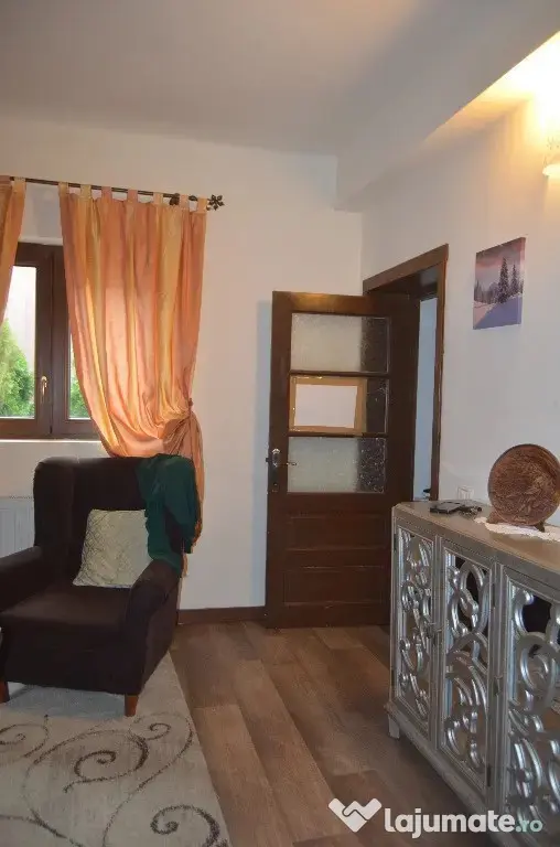 Apartament trei camere in vila situat in Busteni - Busteni (Prahova)
