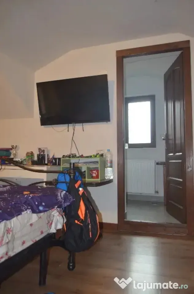 Apartament trei camere in vila situat in Busteni - Busteni (Prahova)