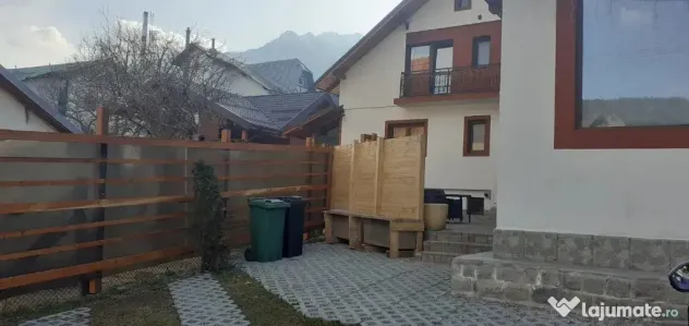 Apartament trei camere in vila situat in Busteni - Busteni (Prahova)
