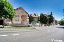 De vânzare proprietate mare S+P+1+M, comision 0%