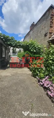 CASA SE VANZARE!!! 
