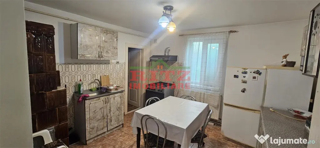 CASA SE VANZARE!!!