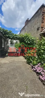 CASA SE VANZARE!!!