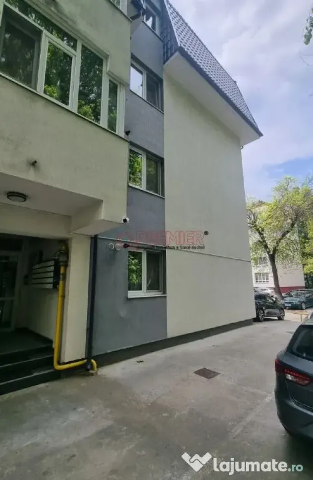 Piata Resita - apartament modern 3 camere