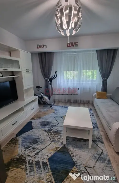 Piata Resita - apartament modern 3 camere