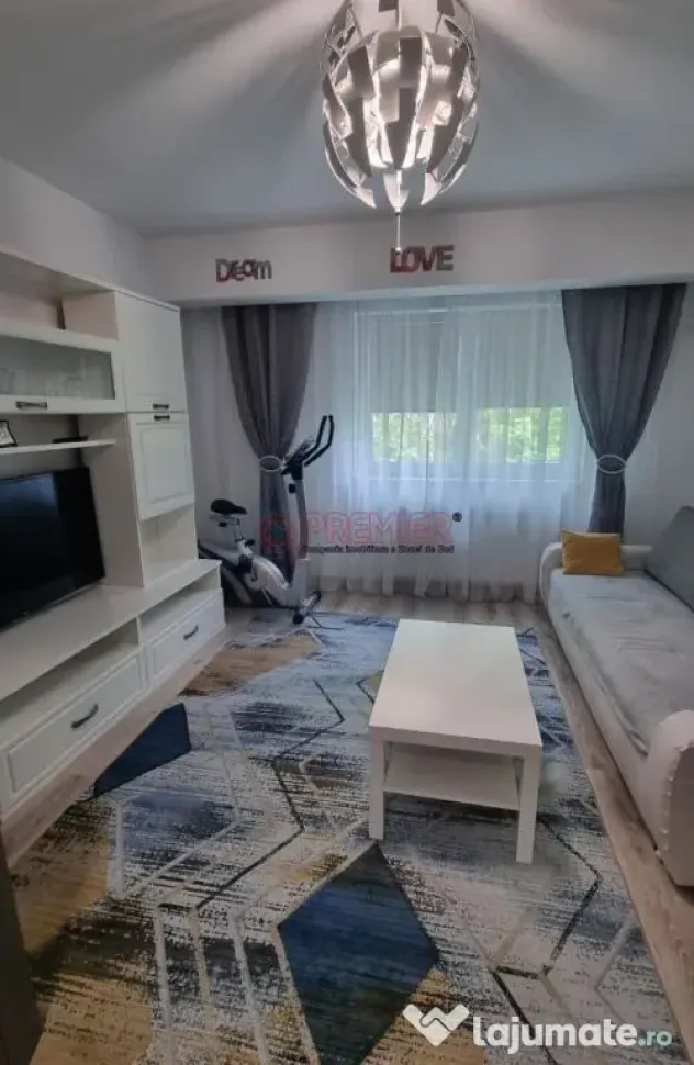 Piata Resita - apartament modern 3 camere