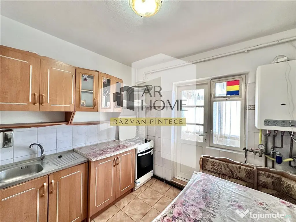 Apartament 2 camere decomandat centrala termica Mihai Bravu