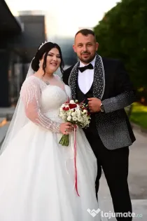 Vând costum ginere