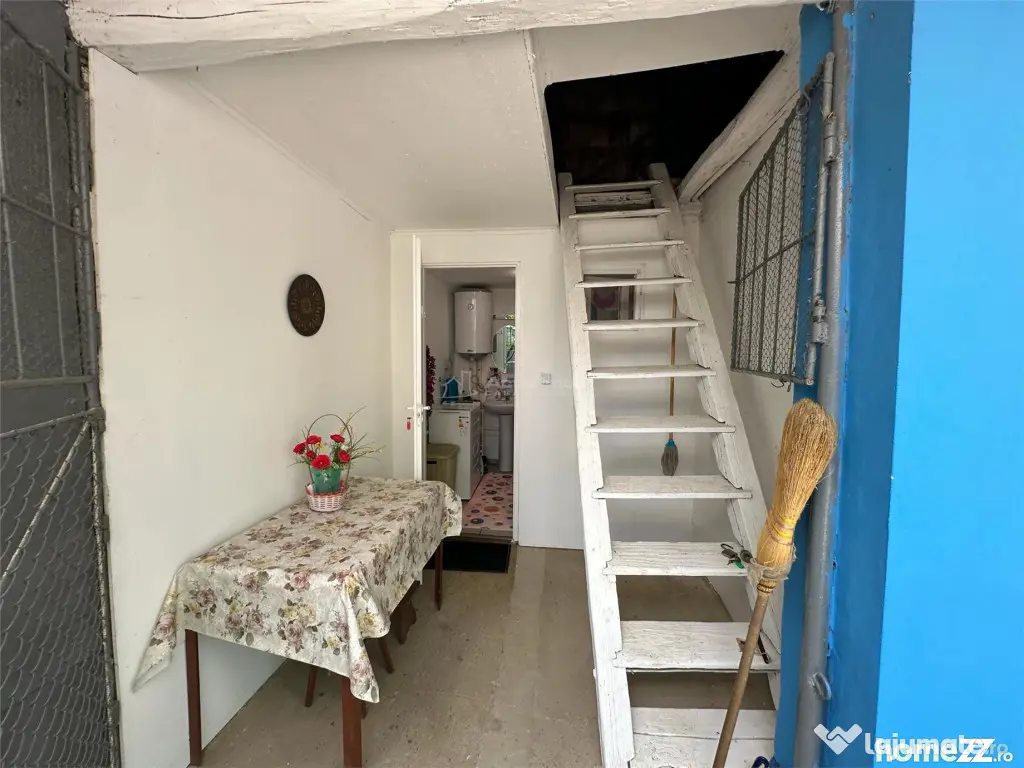 Casa Cocheta, Locuibila imediat, cu Gradina si Curte,1500mp