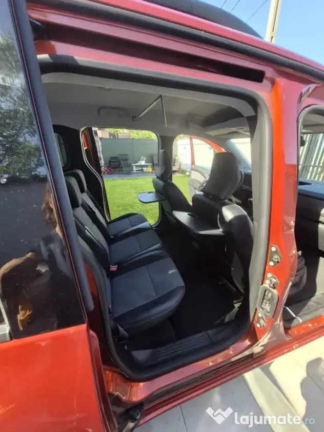 Renault Kangoo Model Nou (2021) - Benzină - Mașină de Familie
