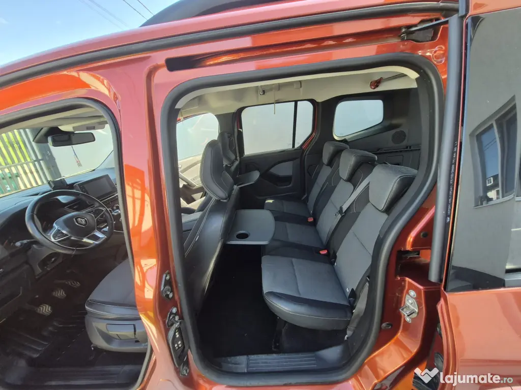Renault Kangoo Model Nou (2021) - Benzină - Mașină de Familie