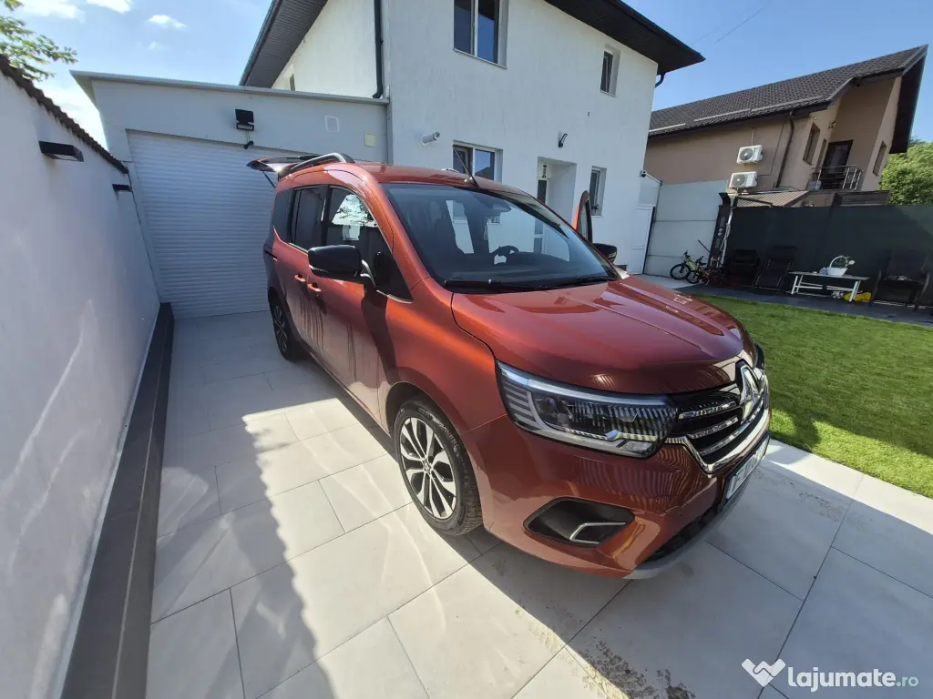 Renault Kangoo Model Nou (2021) - Benzină - Mașină de Familie