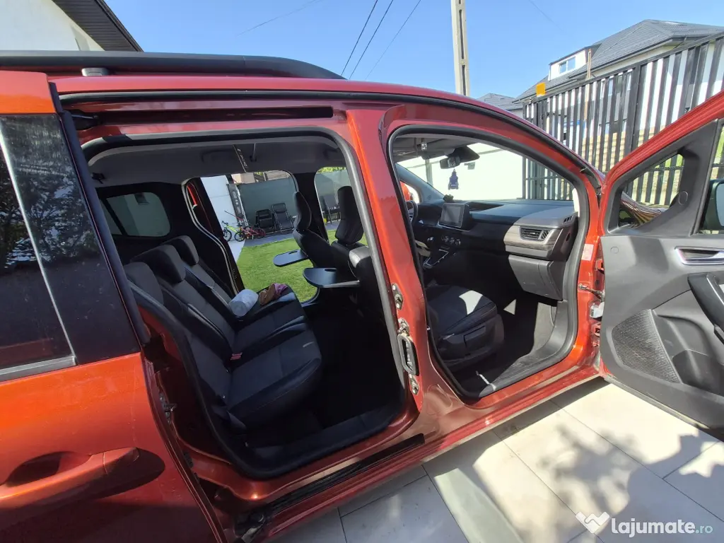 Renault Kangoo Model Nou (2021) - Benzină - Mașină de Familie