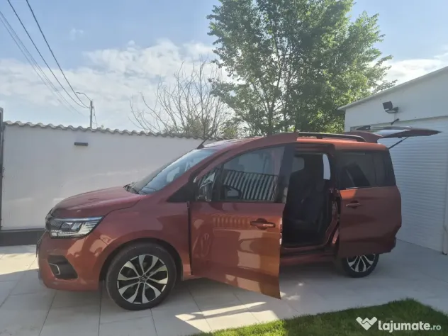 Renault Kangoo Model Nou (2021) - Benzină - Mașină de Familie