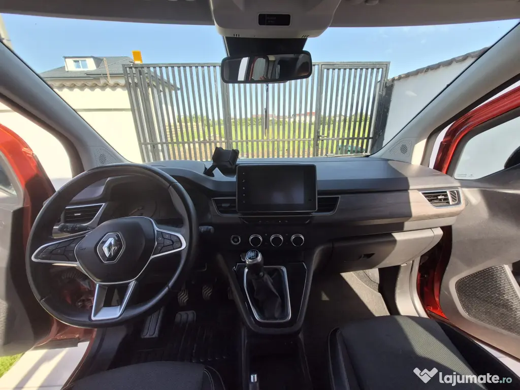 Renault Kangoo Model Nou (2021) - Benzină - Mașină de Familie