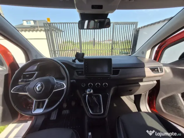 Renault Kangoo Model Nou (2021) - Benzină - Mașină de Familie