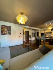 Apartament 3 camere, 77 mp, 2 băi, etaj 1, parcare, Sub Cet 