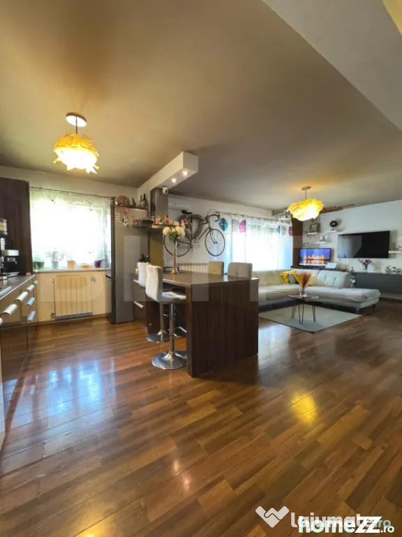 Apartament 3 camere, 77 mp, 2 băi, etaj 1, parcare, Sub Cet - Floresti (Cluj)