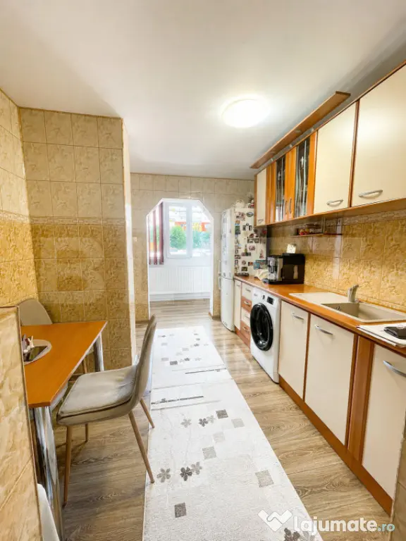 Apartament 3 camere, decomandat, 63.10 mp, la cheie, zona Bl