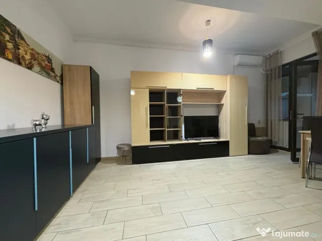 Studio 2 cam cu terasă, 54 mp, Unirii, Decebal, central, centrală proprie