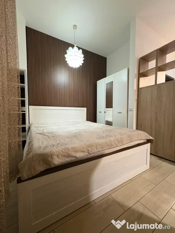Studio 2 cam cu terasă, 54 mp, Unirii, Decebal, central, centrală proprie
