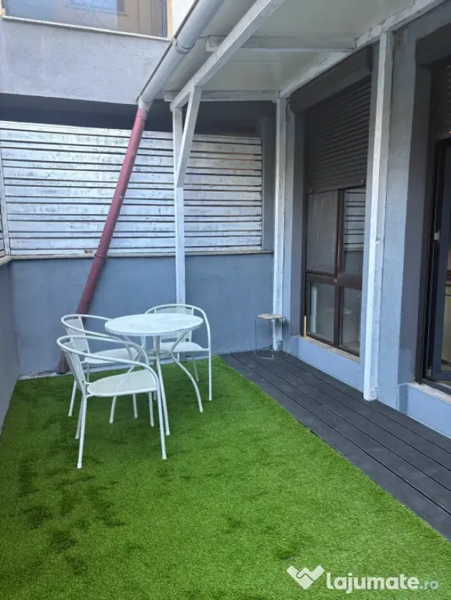 Studio 2 cam cu terasă, 54 mp, Unirii, Decebal, central, centrală proprie