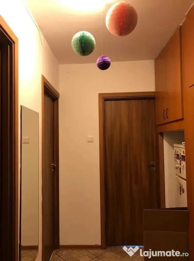 Piata sudului etaj 6 decomandat